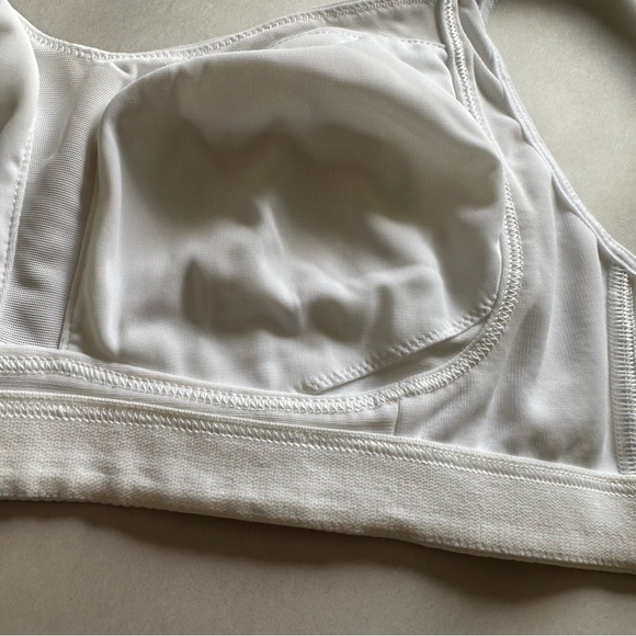 Lululemon White Sports Bra Intimates & Sleepwear - Picture 11 of 12